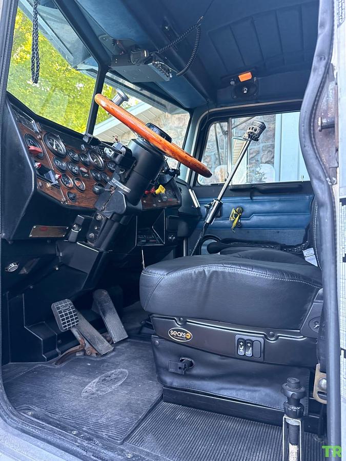 Used 1993 Peterbilt 379