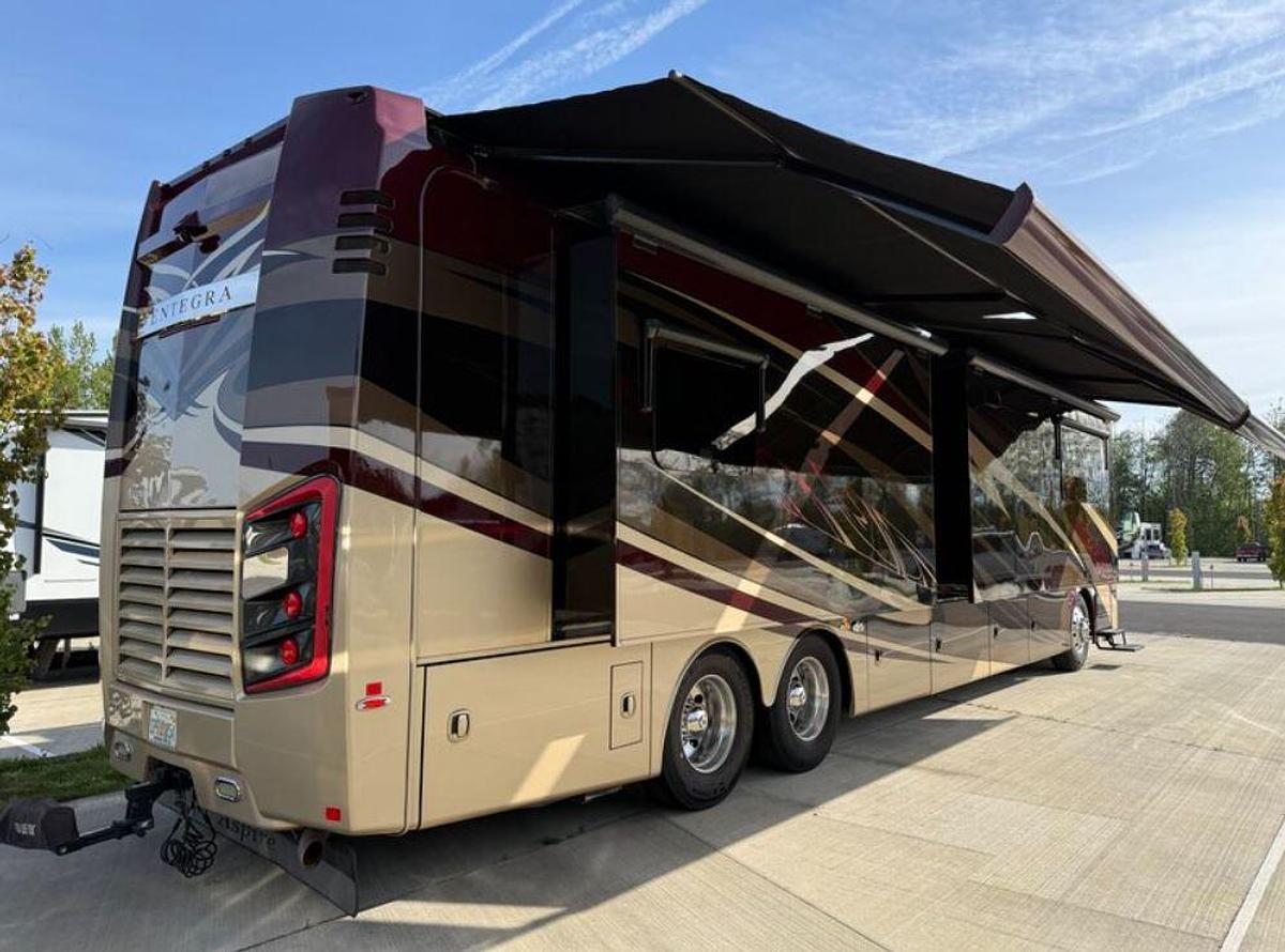 Used 2017 Entegra Aspire 42DEQ