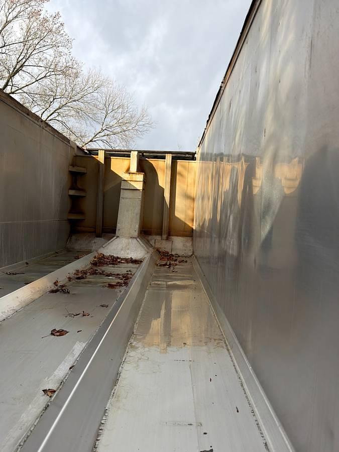 Used 2001 INTERNATIONAL EAGLE 99