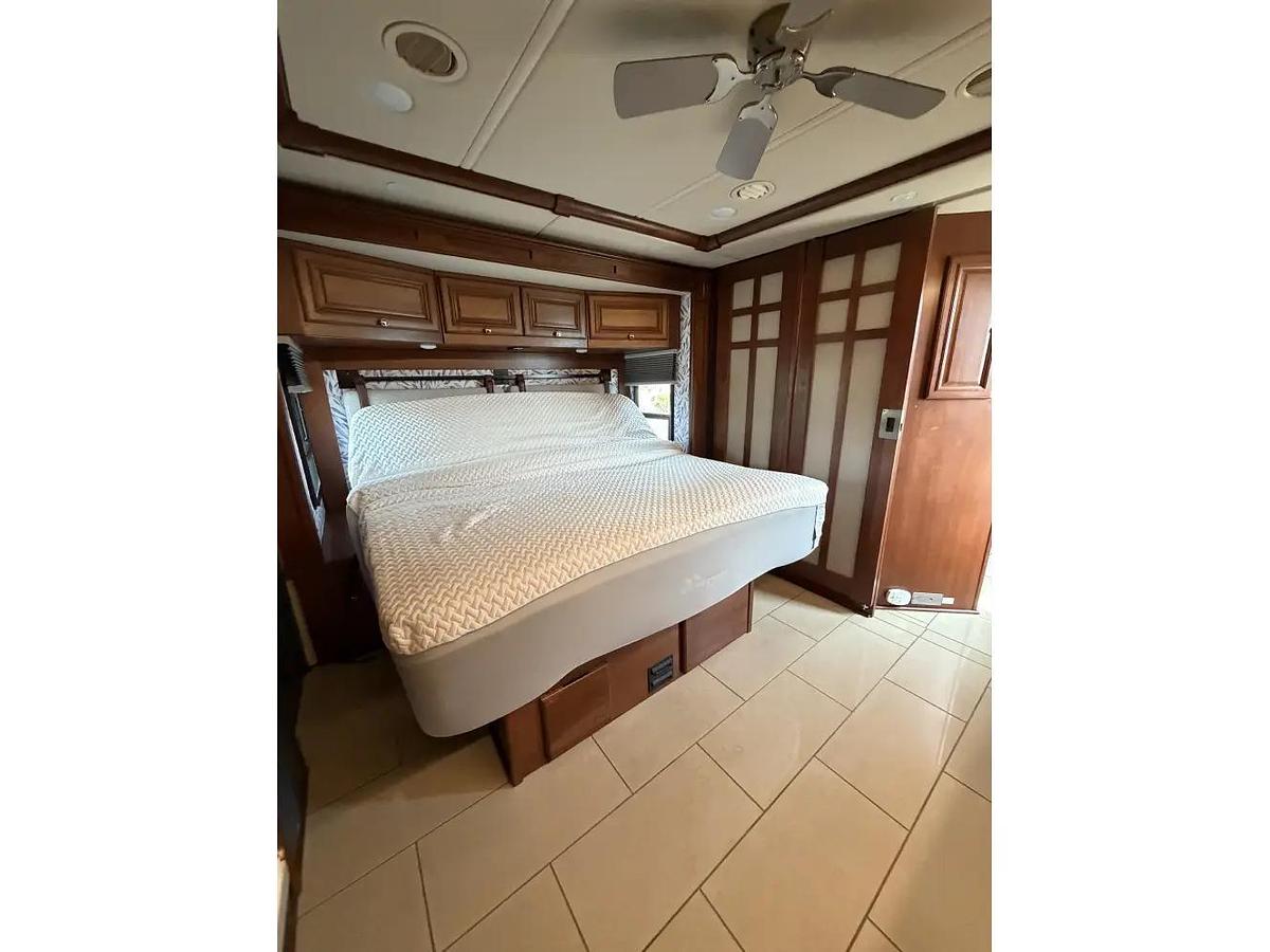 Used 2015 Winnebago Itasca Ellipse 42HD