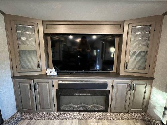 Used 2022 Coachman Chaparral 334FL