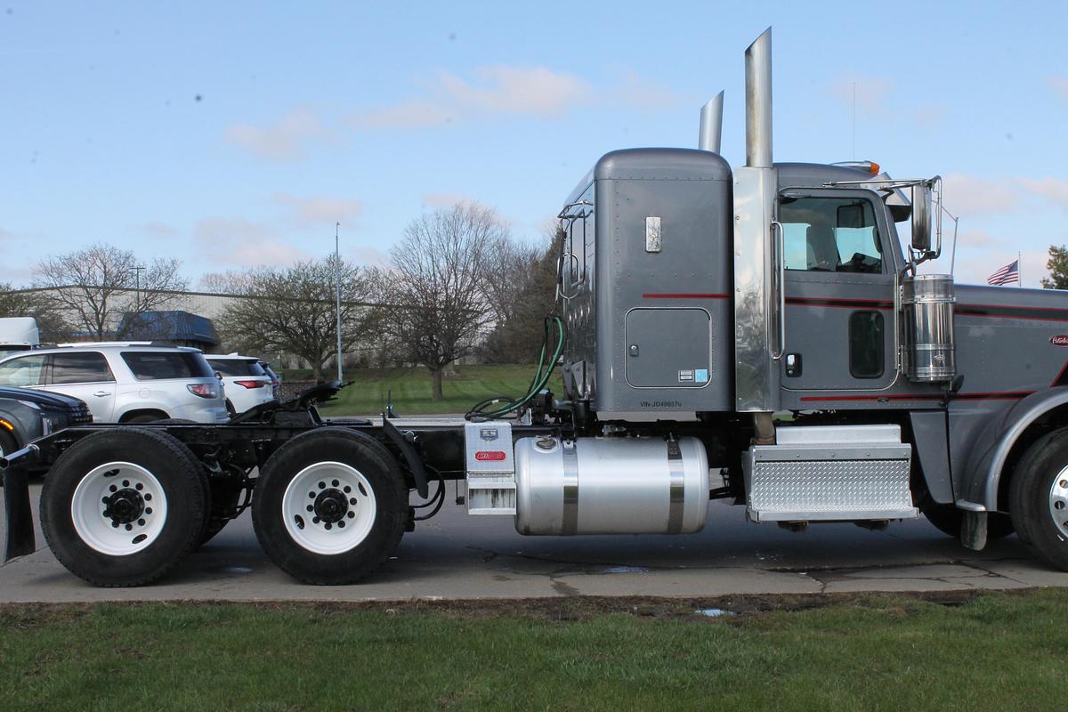 Used 2018 Peterbilt 389