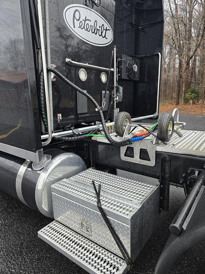 Used 2019 Peterbilt 567 Conventional Sleeper Truck