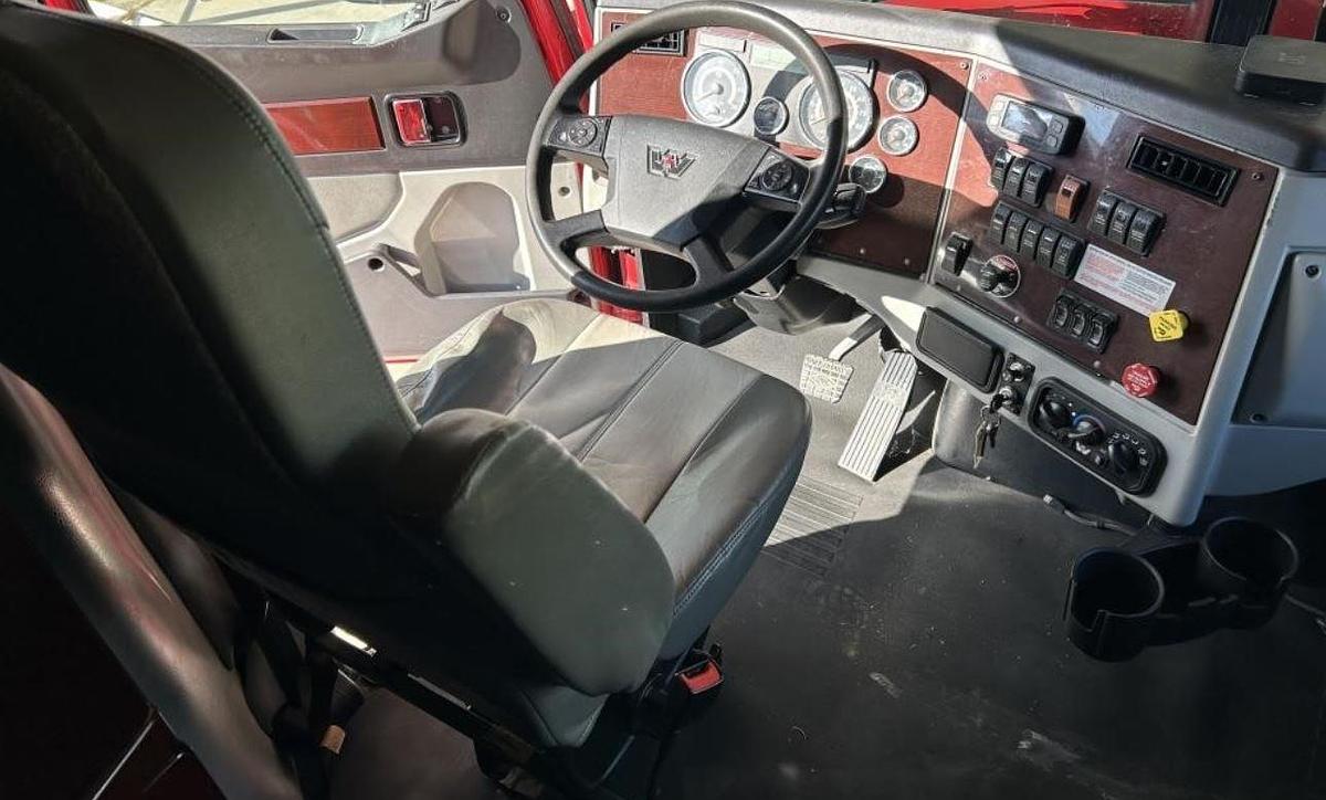 Used 2016 Western Star 5700XE