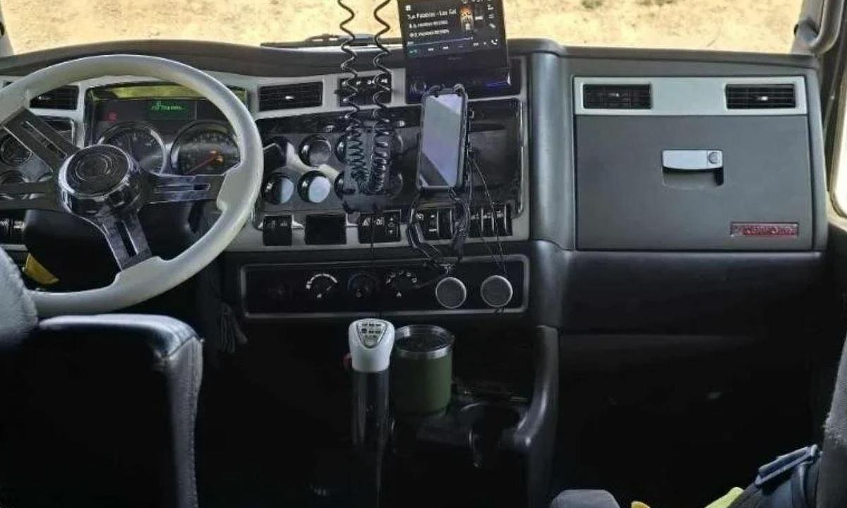 Used 2012 Kenworth T660