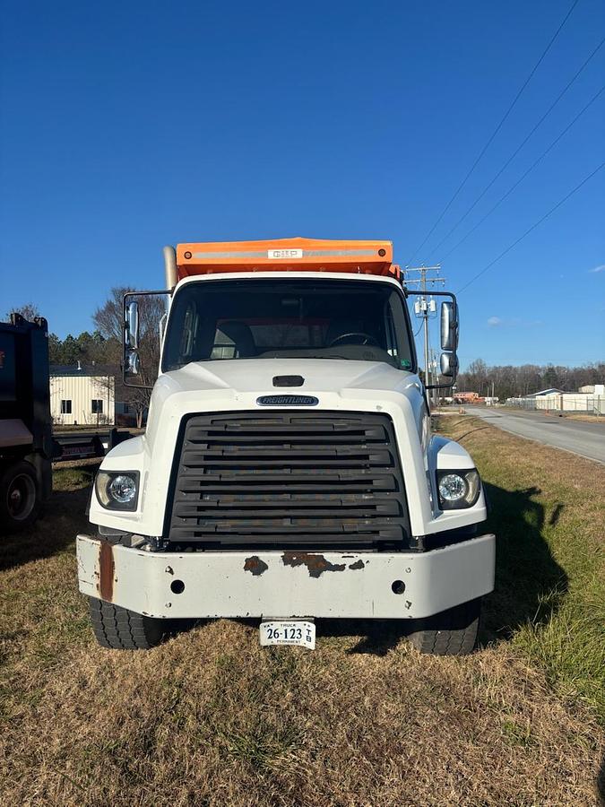 Used 2016 Freightliner 114SD Dump Truck