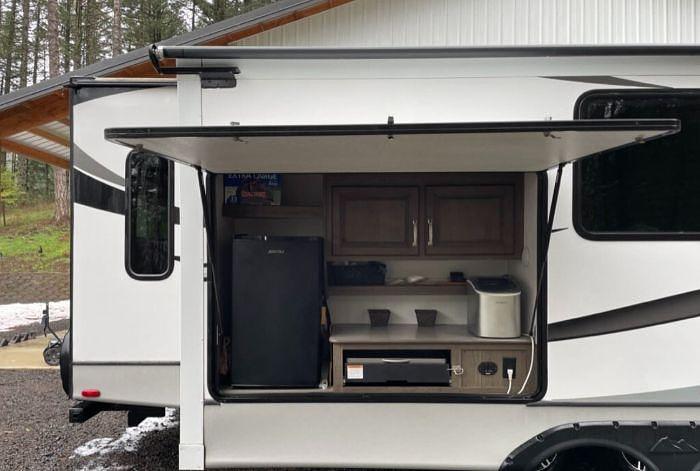 Used 2021 Keystone Cougar 29RLKWE