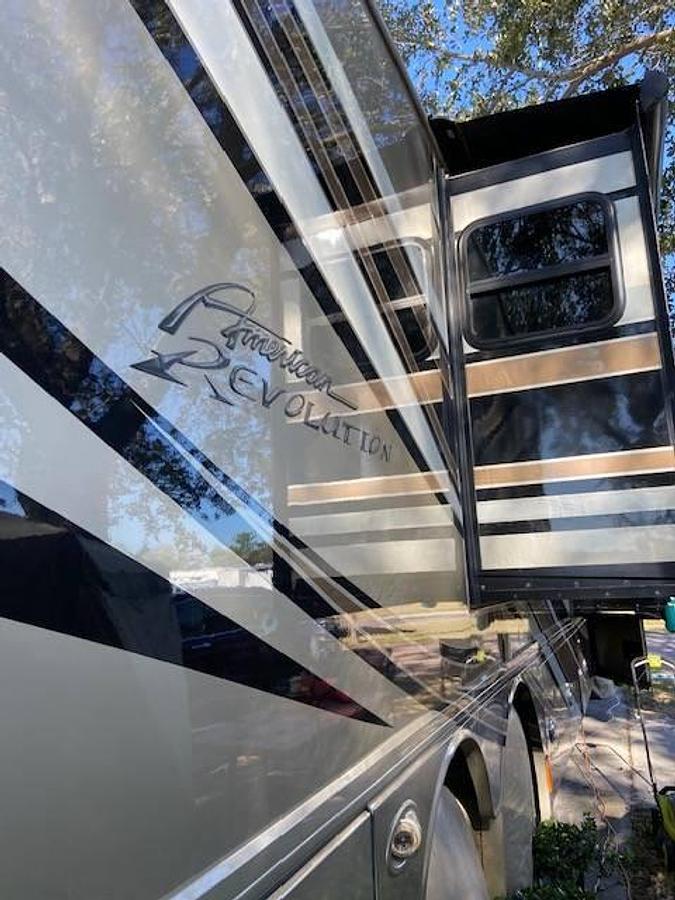 Used 2015 American Coach American Revolution 42T Class A Motorhome