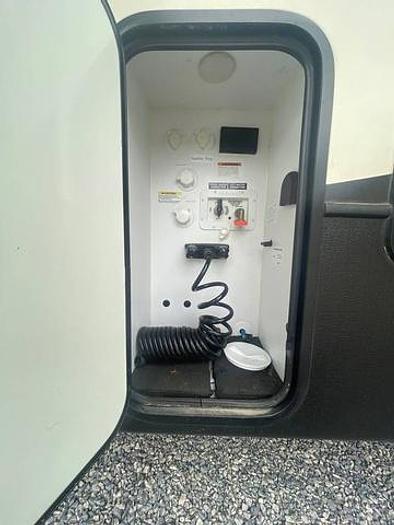 Used 2018 Keystone Alpine 3701FL