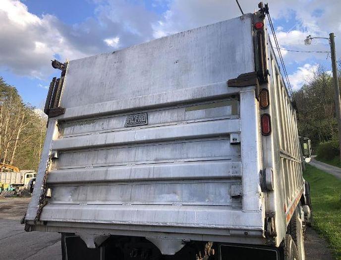 Used 2006 Mack Granite CV713