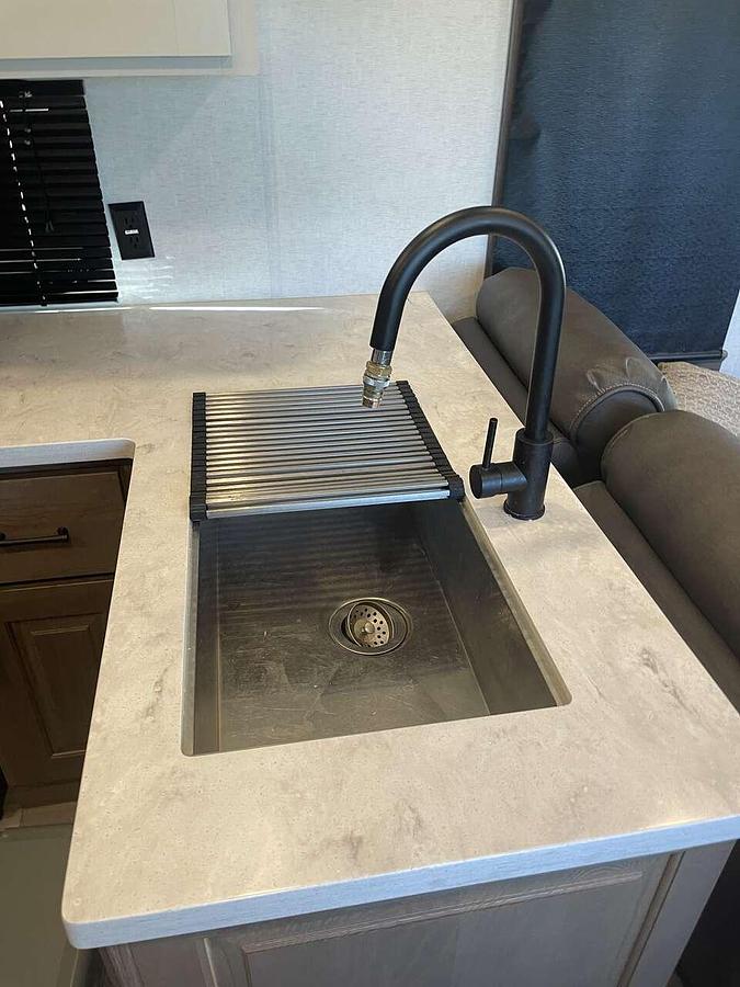 Used 2023 Alliance Paradigm R328K