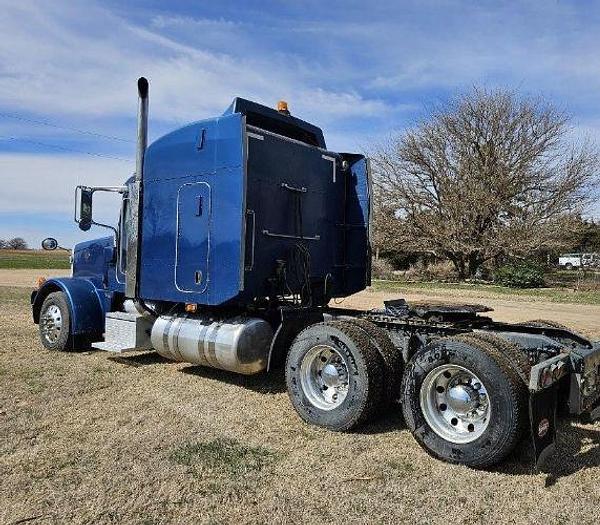 Used 2007 Peterbilt 378