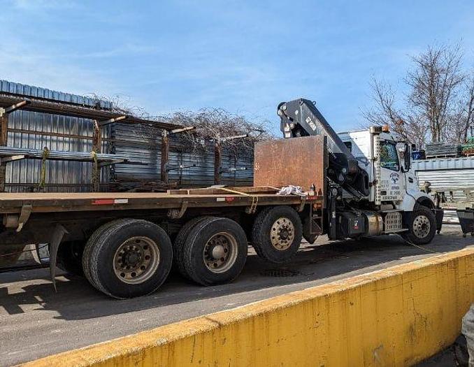 Used 2014 Volvo VHD84F200 With 2014 Hiab XS322EP-5 CLX Mounted