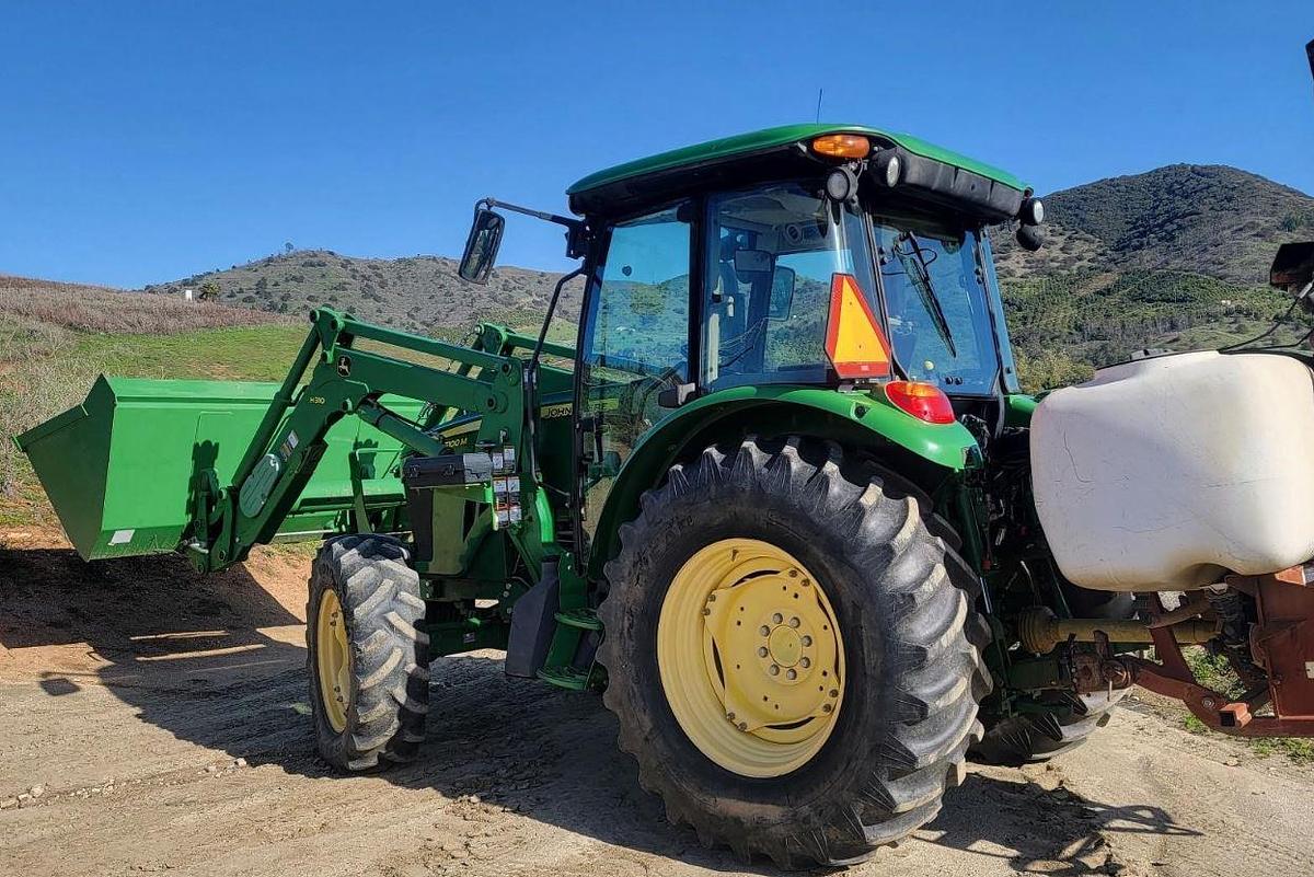 Used 2013 John Deere 5100M