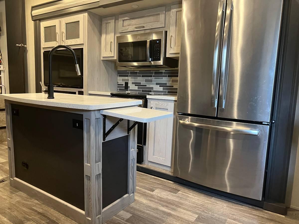 Used 2021 Keystone Montana High Country 351BH Fifth Wheel