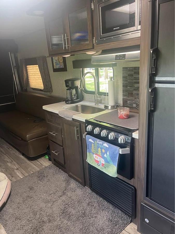 Used 2019 Forest River Cherokee Gray Wolf 26RR Patriot Edition Travel Trailer Toy Hauler