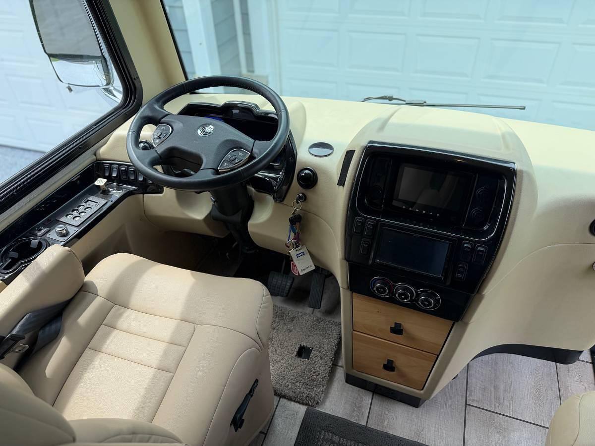 Used 2021 Tiffin Motorhomes Allegro Breeze 33BR Class A Motorhome