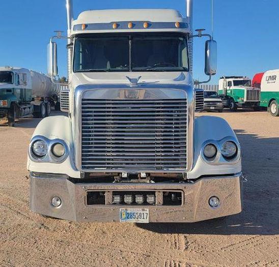 Used 2016 Freightliner CORONADO 132