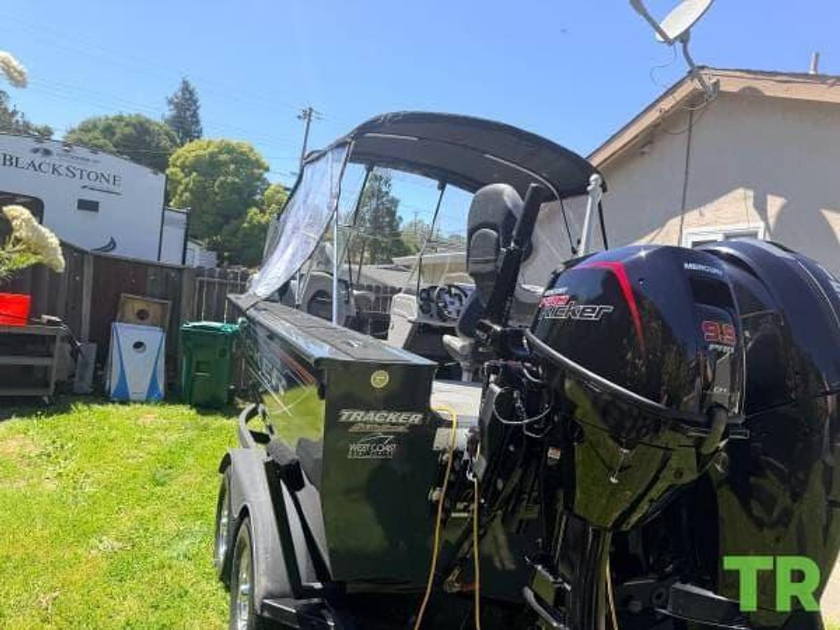 Used 2019 Tracker Targa Deep V Sport & Fish