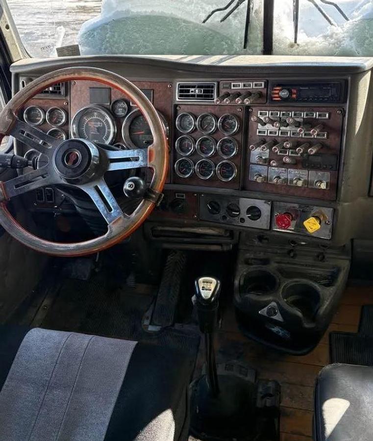 Used 2006 Kenworth W900l