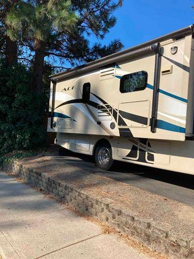 Used 2015 Thor Motor Coach A.C.E. 27.1