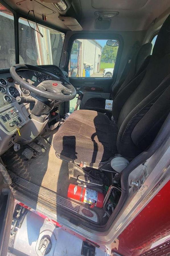 Used 2014 Peterbilt 389 Industrial Tank Truck