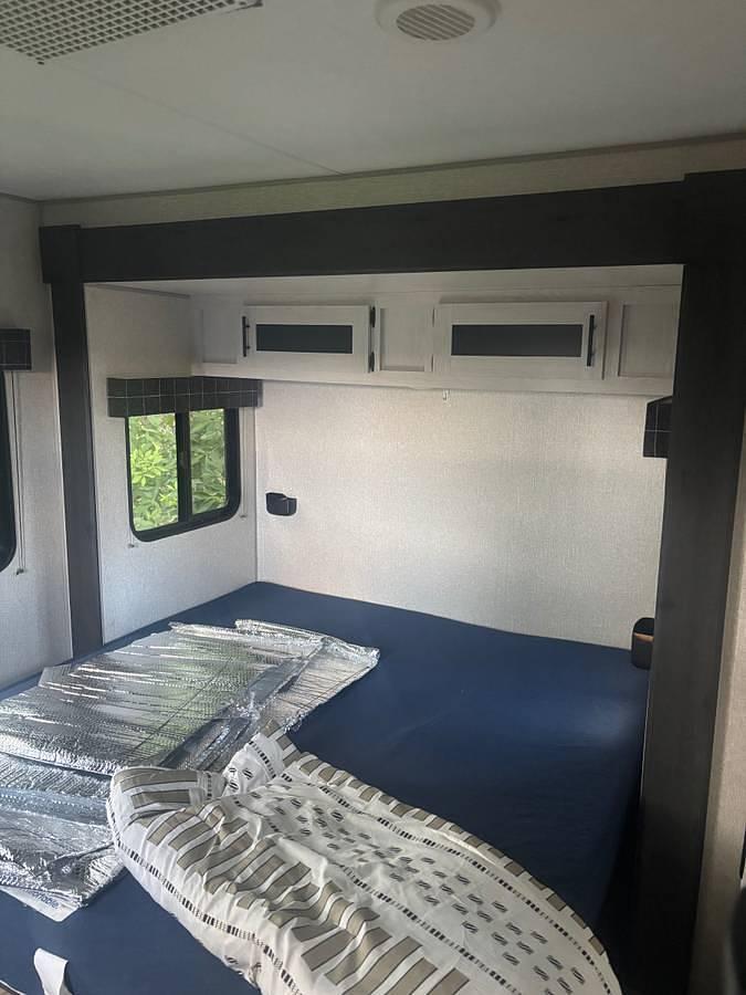 Used 2022 KZ Sportsman 364 BH