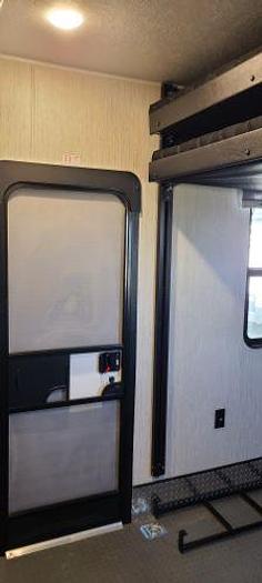 Used 2022 Palomino Puma Unleashed 382THS