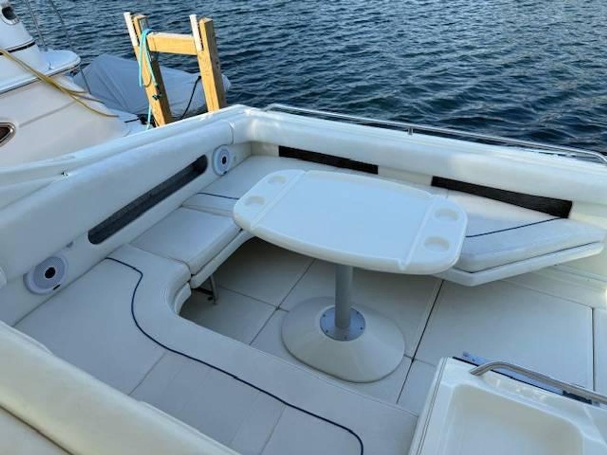 Used 1994 Sea Ray 370 Sundancer Powerboat