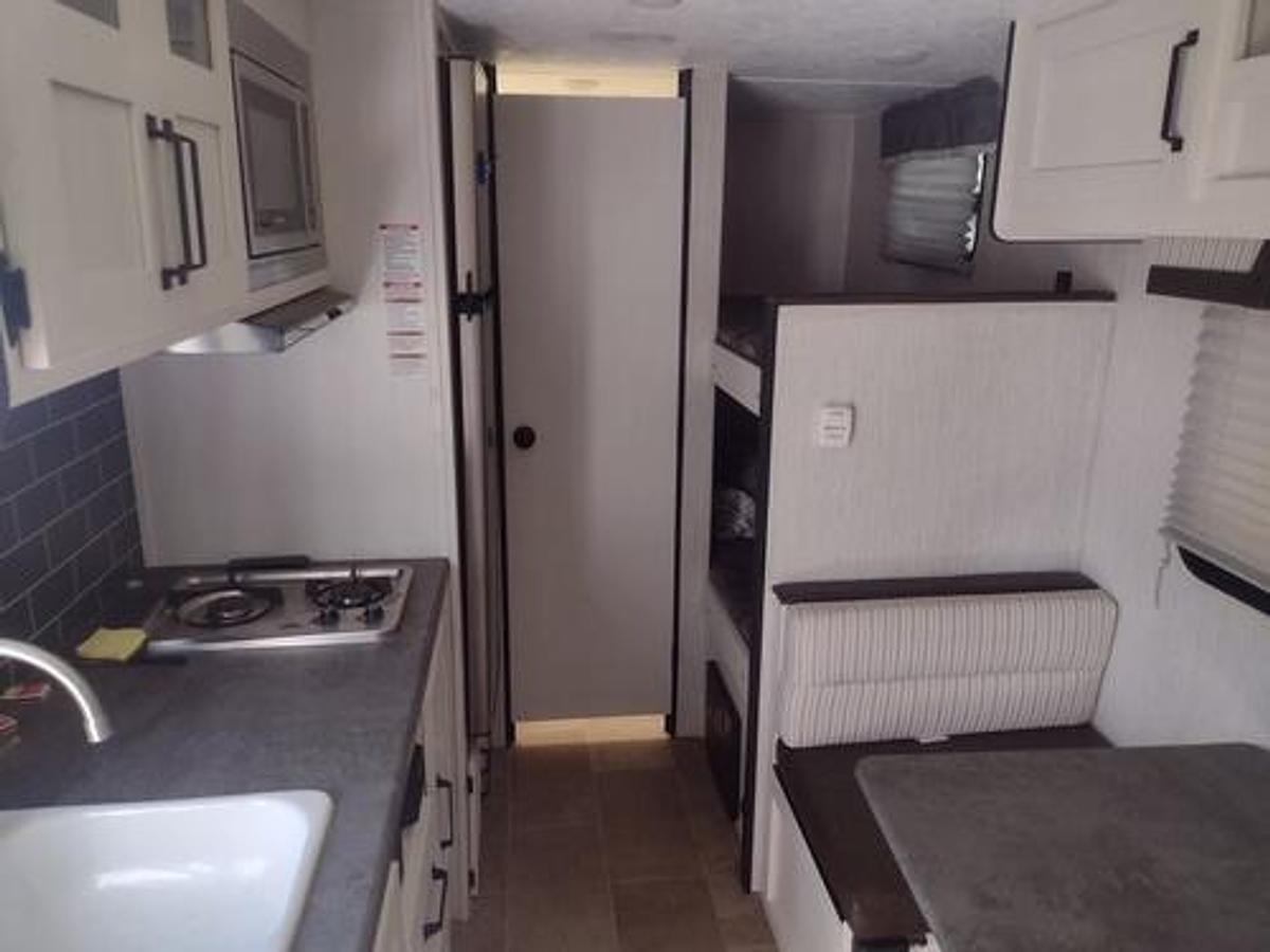 Used 2021 Palomino Puma Ultra Lite