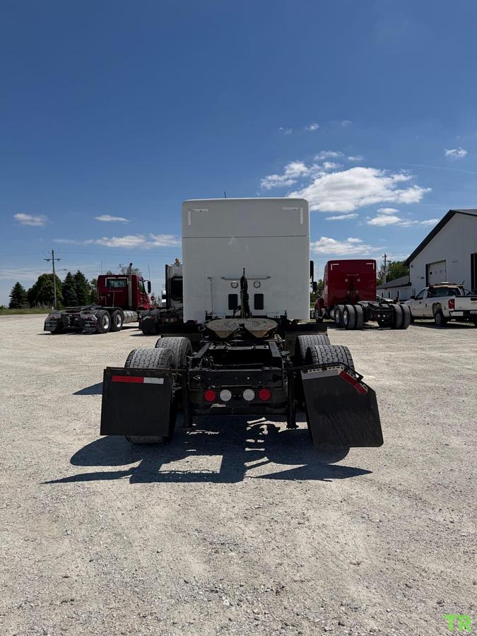 Used 2021 Kenworth T880