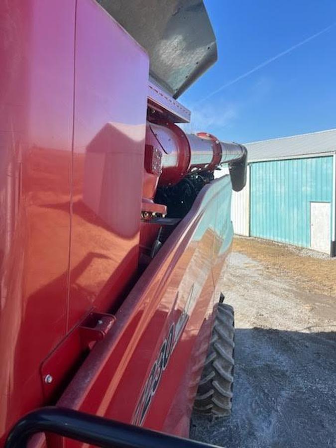 Used 2013 CASE IH 7230 Combine