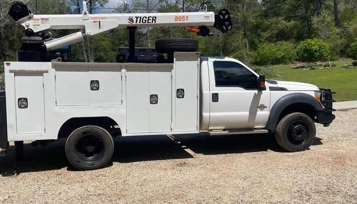 Used 2013 FORD F550 XLT Utility Truck
