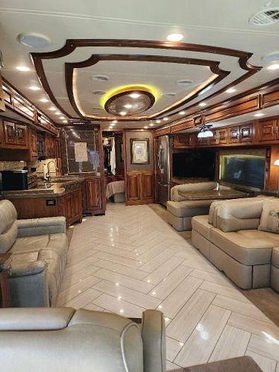 Used 2014 Tiffin Zephyr 45TZ