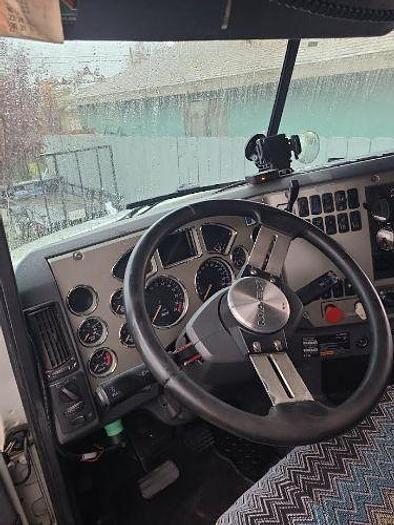 Used 2012 Mack PINNACLE CXU613 with trailer