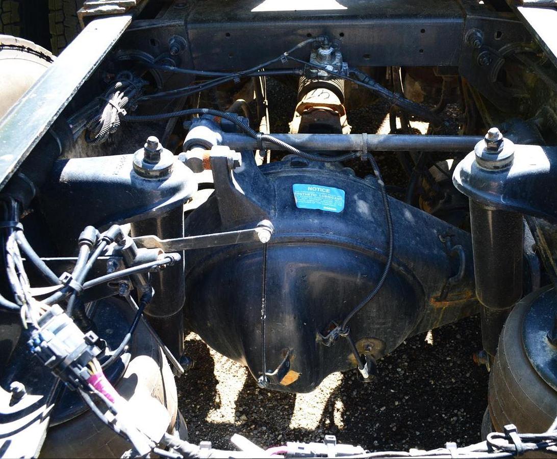 Used 2024 PETERBILT 389 Day Cab