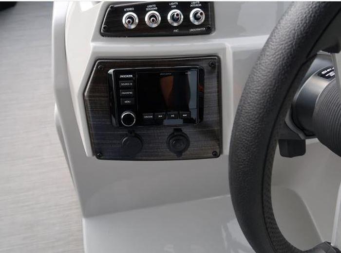 Used 2023 Lowe SS210WT Pontoon Boat