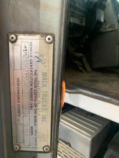 Used 1998 Mack CL713