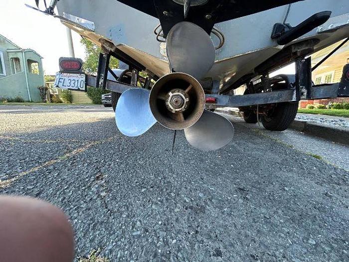 Used 1973 Caravelle Off-Shore Fishing Boat