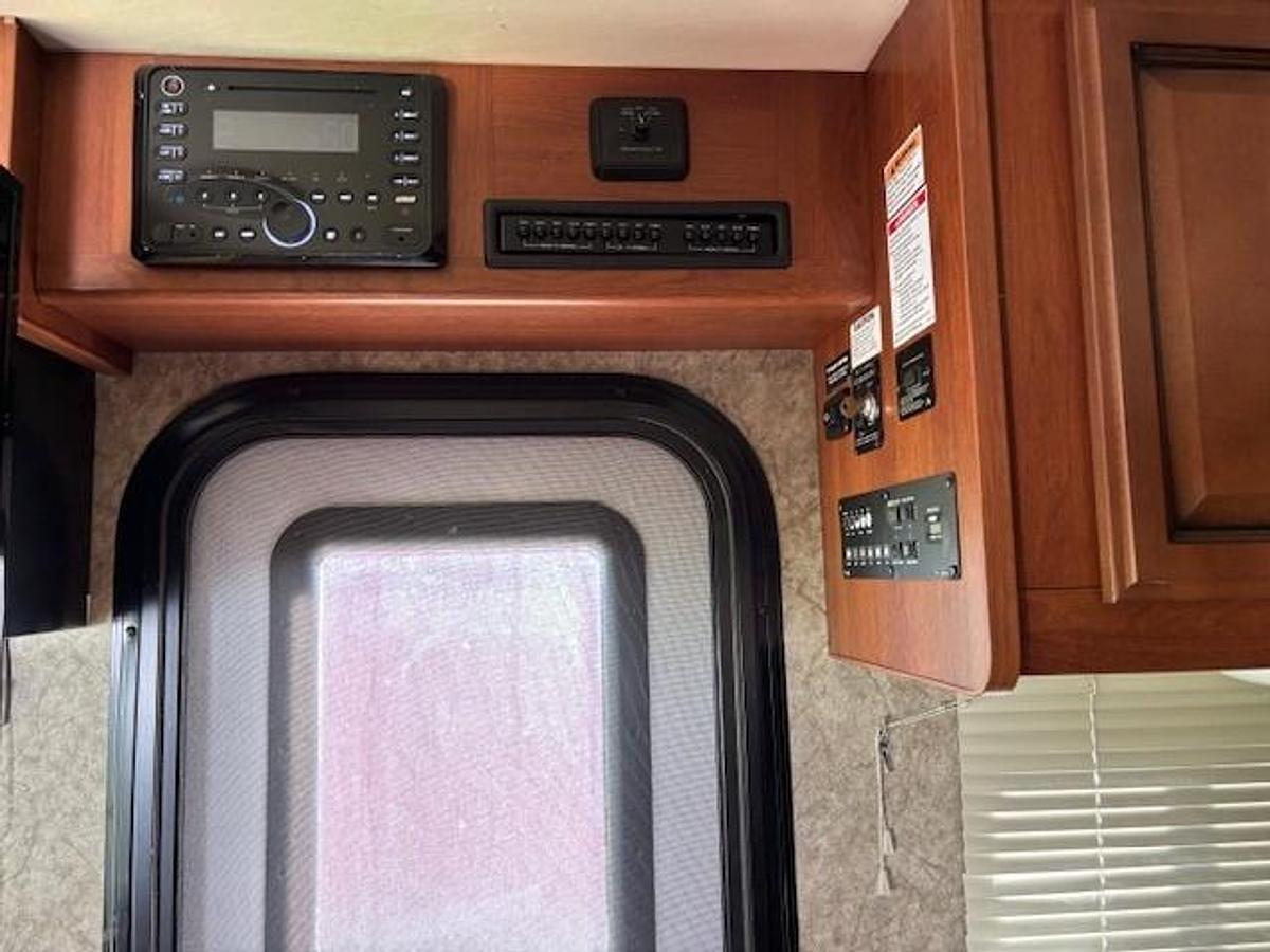 Used 2015 Fleetwood Storm 28MS Class A Motorhome