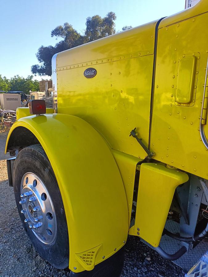 Used 1986 Peterbilt 359