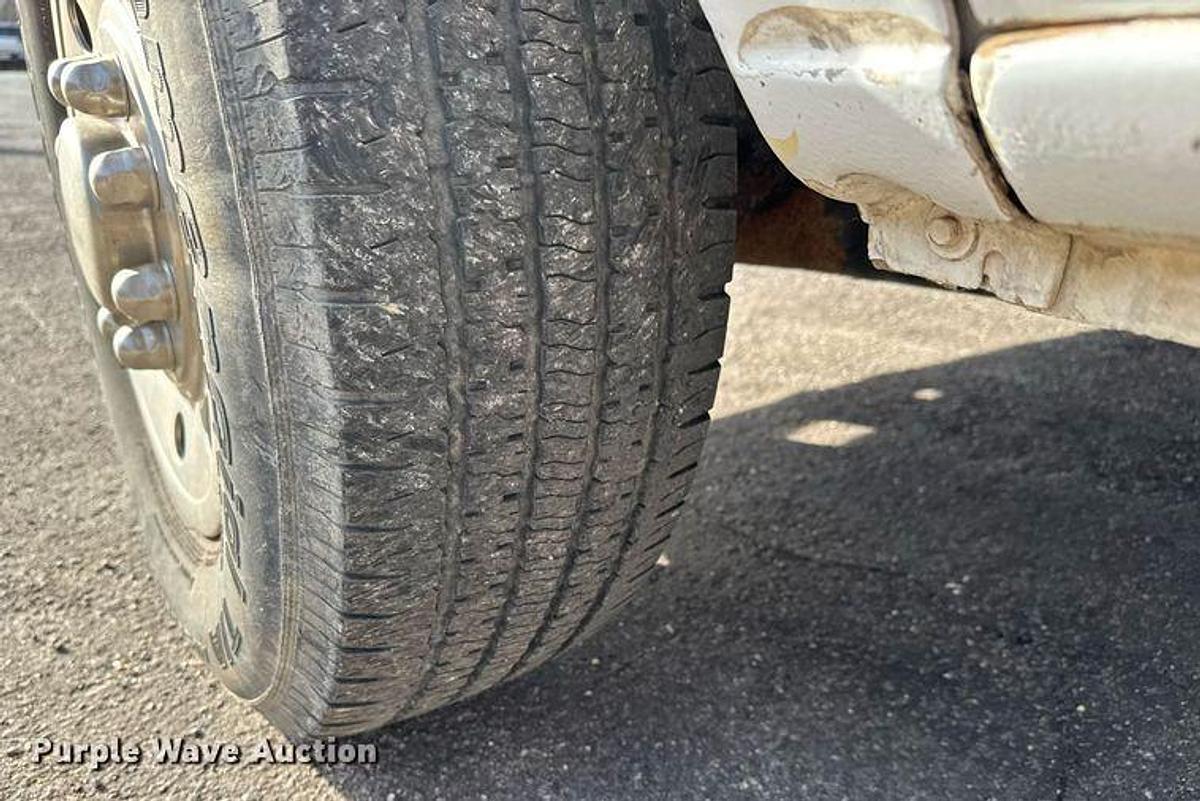 Used 2012 Ford E350 Super Duty Box Truck