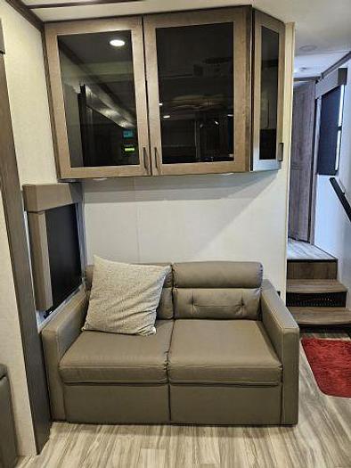 Used 2022 Alliance Valor 40V13