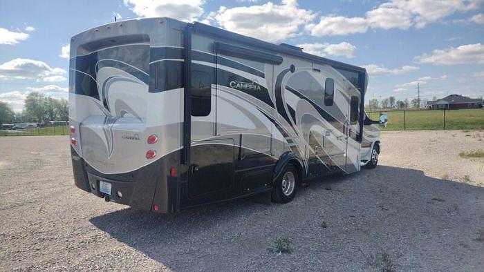 Used 2016 Itasca Cambria 27K