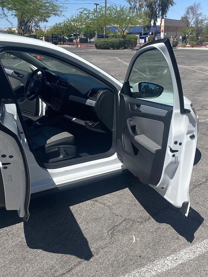 Used 2013 Volkswagen Jetta Hybrid SEL Premium