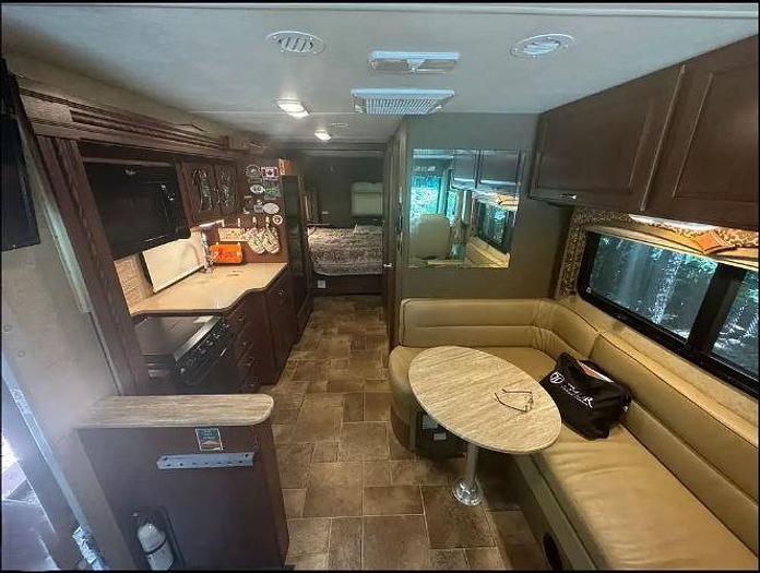Used 2015 Thor Motor Coach Hurricane 27K
