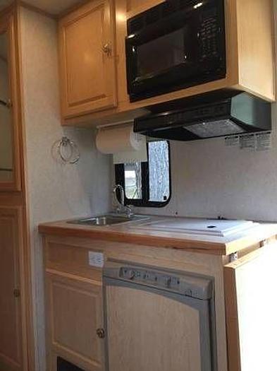 Used 2005 TrailsWest TW712