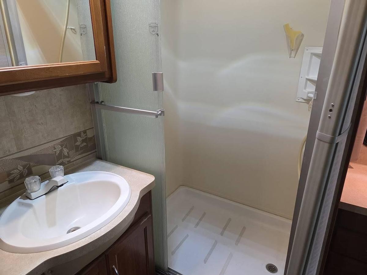 Used 2007 Fleetwood Bounder