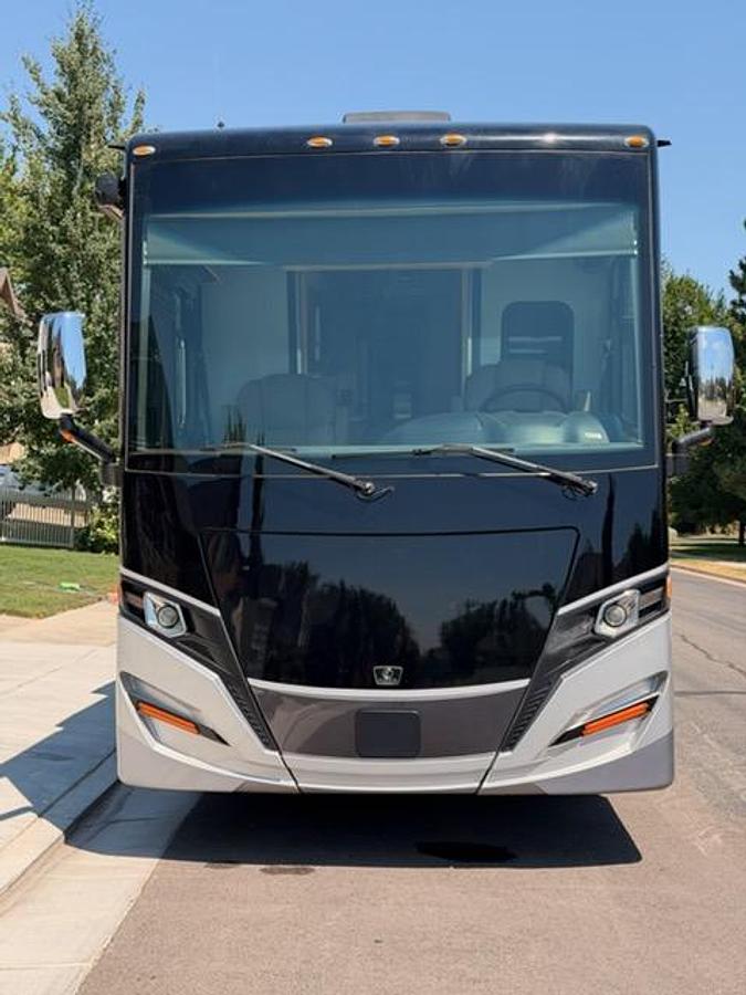 Used 2022 Tiffin Allegro RED 37BA Class A Motorhome