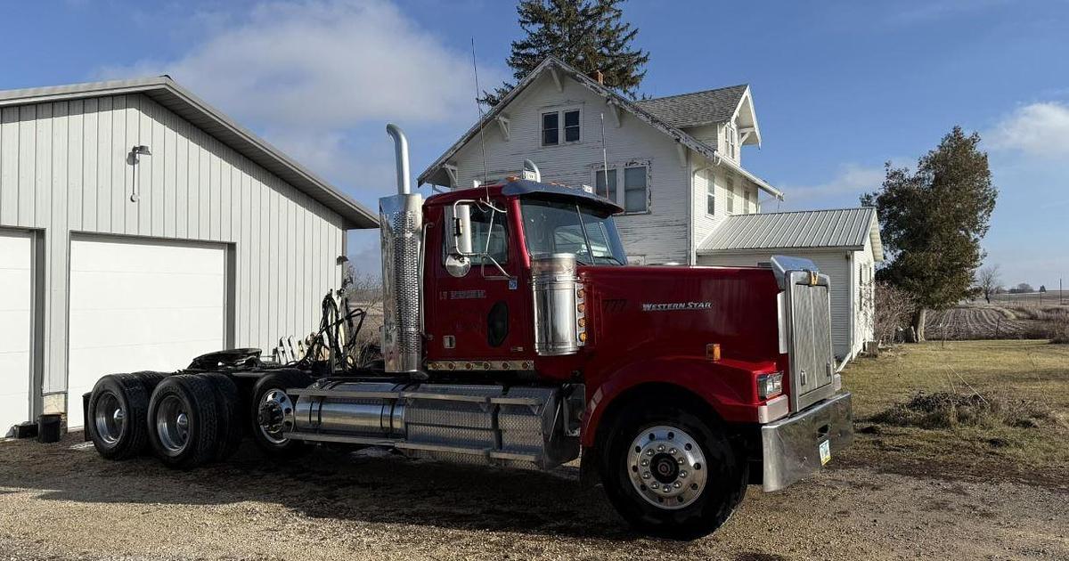 Used 2011 Western Star 4900 Day Cab
